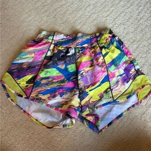 Brand: Lululemon
Color: multi-color
Size: 4